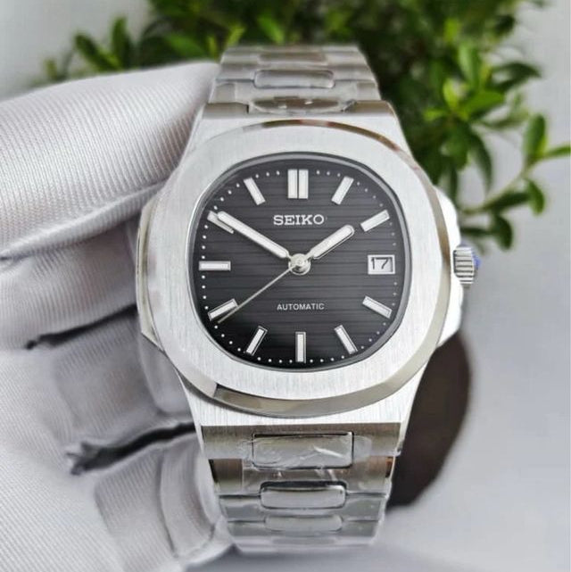 Seiko Nautilus | Classic Black