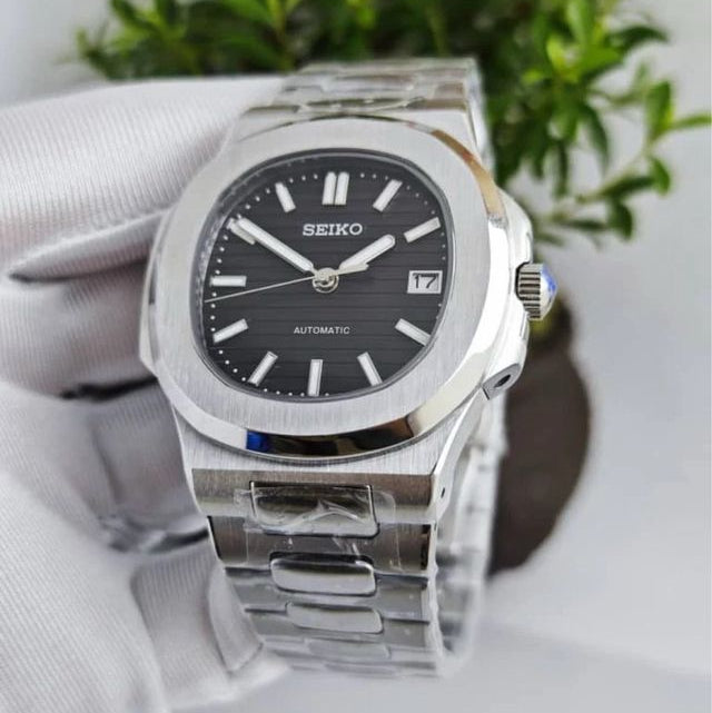 Seiko Nautilus | Classic Black