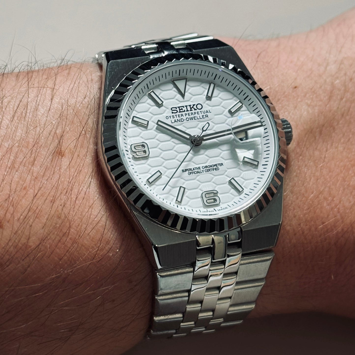 Seiko Land Dweller | Fresh White
